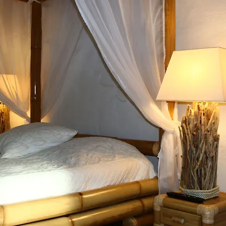 Hotell Au Bon Endroit *