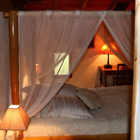 Hotell Au Bon Endroit Genebrieres