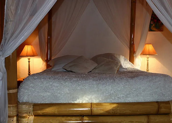 Au Bon Endroit Hotel *