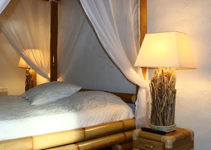 Hotel Au Bon Endroit *